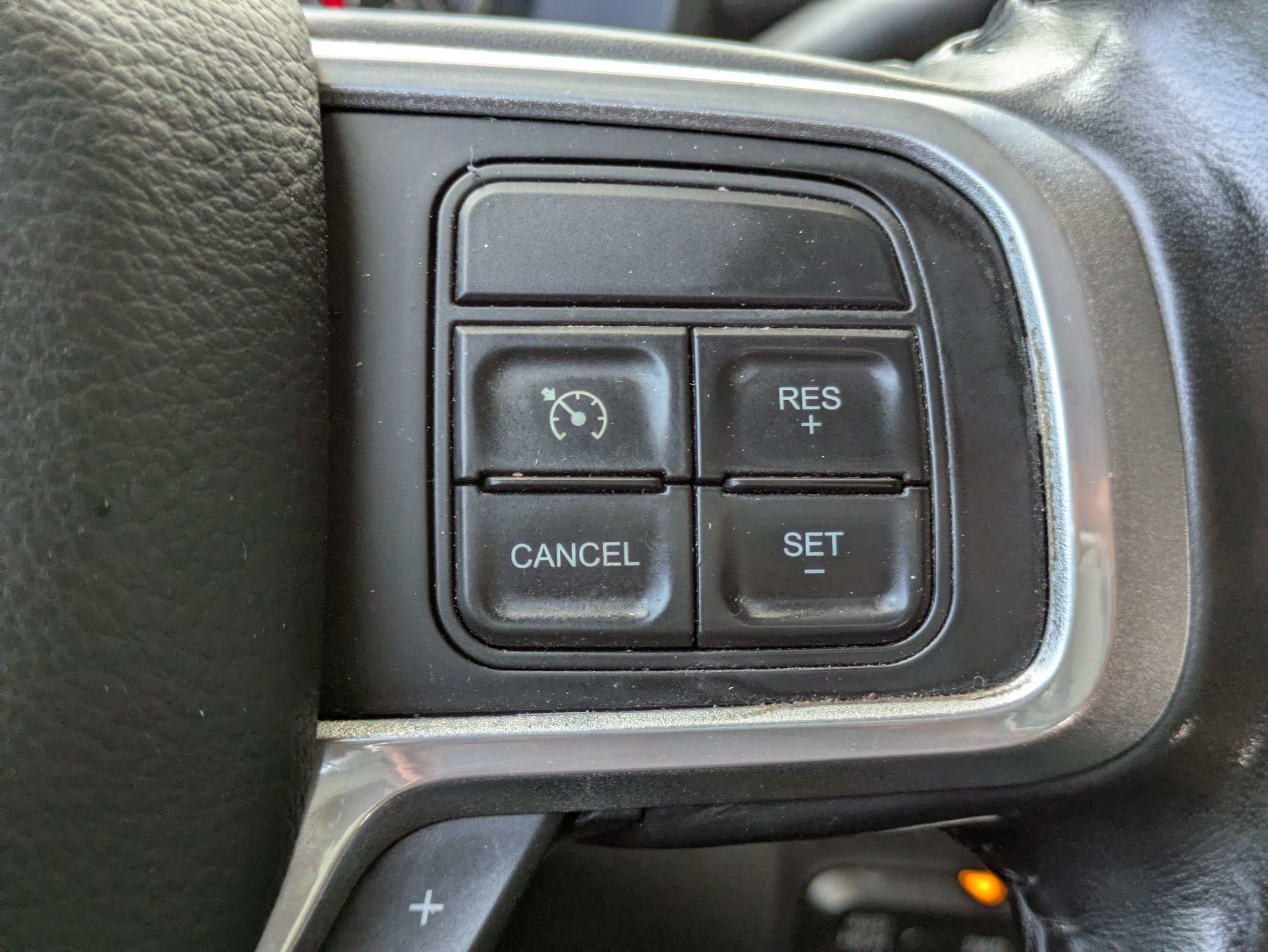 Used 2020 RAM 2500 Laramie w/ Chrome Appearance Group AWD/4WD image 15