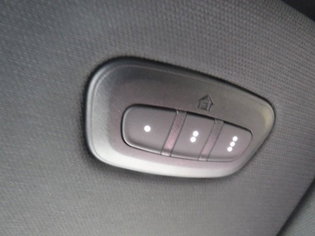 New 2026 RAM 1500 4x4 Crew Cab image 32