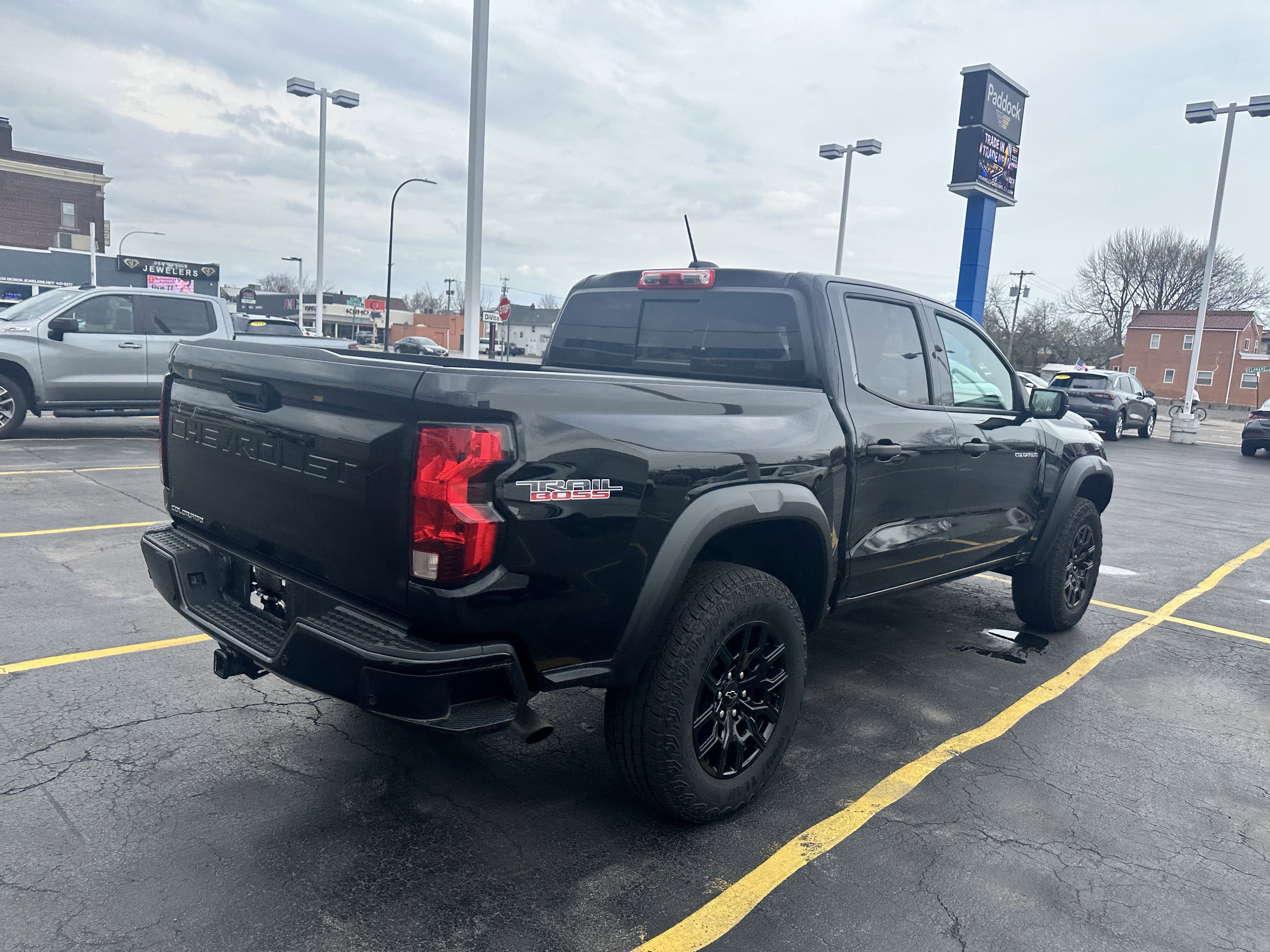 Used 2024 Chevrolet Colorado Trail Boss w/ Technology Package image 8