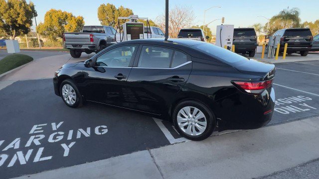 Used 2024 Nissan Sentra S image 6