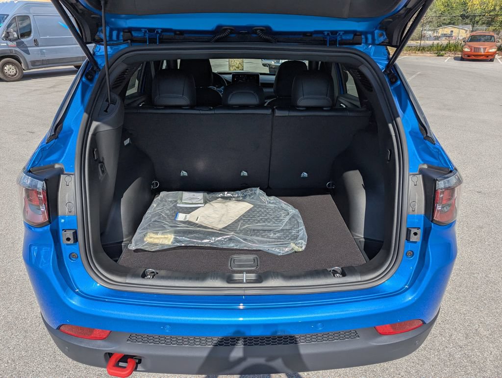 New 2026 Jeep Compass Trailhawk AWD/4WD image 30