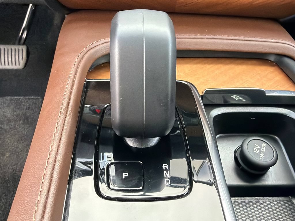 Used 2023 Volvo XC90 B6 Plus AWD/4WD image 31
