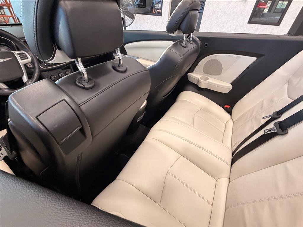 Used 2013 Chrysler 200 Limited image 13