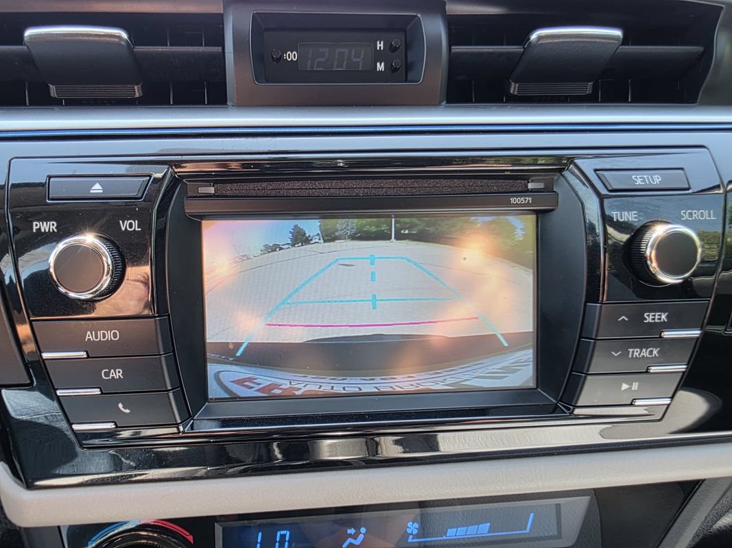 Used 2016 Toyota Corolla LE FWD image 26