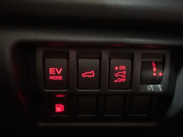 Certified 2025 Subaru Forester Limited w/ Popular Package AWD/4WD image 48
