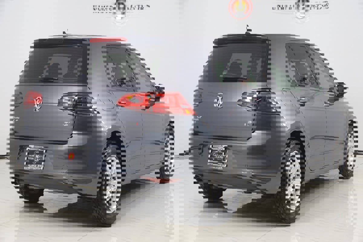 Used 2017 Volkswagen Golf Wolfsburg Edition image 3