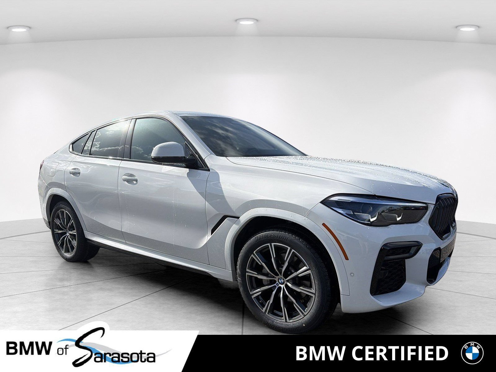 Used 2022 BMW X6 xDrive40i w/ M Sport Package AWD/4WD image 1