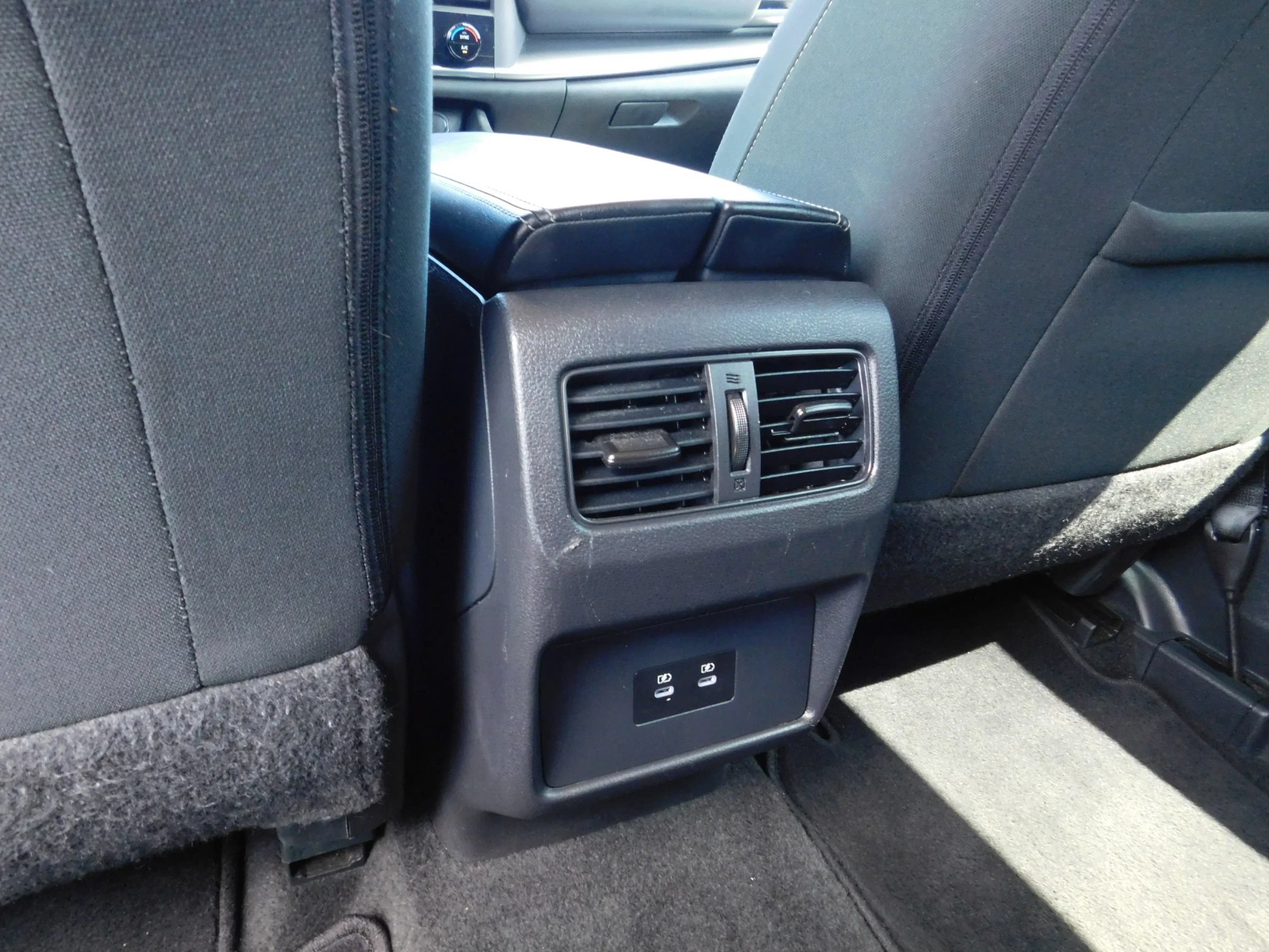 Used 2025 Nissan Rogue SV FWD image 14