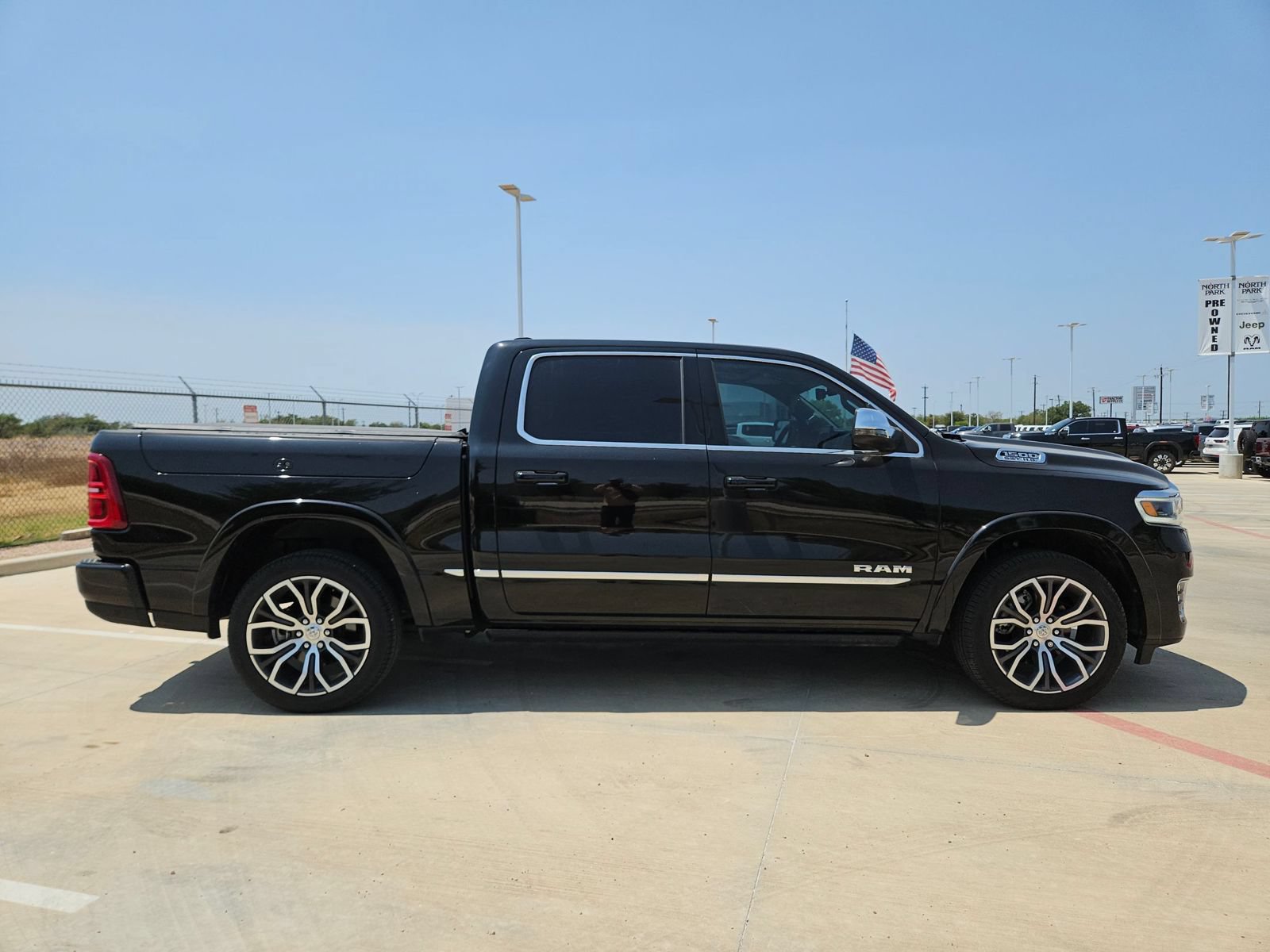 Used 2025 RAM 1500 Tungsten AWD/4WD image 2