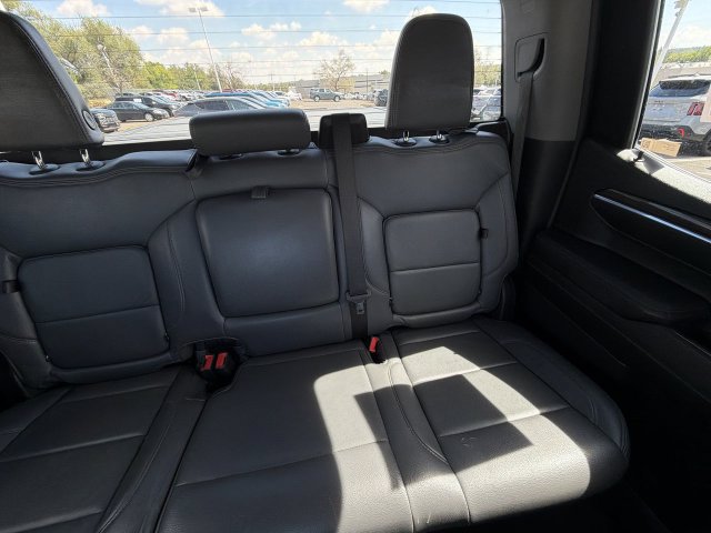 Used 2023 Chevrolet Silverado 1500 RST AWD/4WD image 17