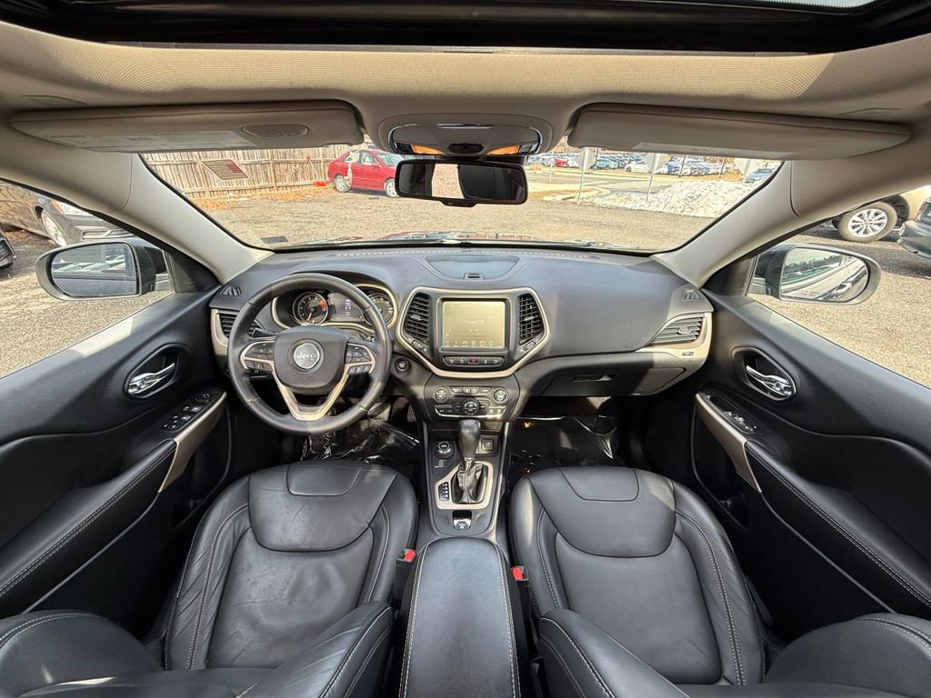 Used 2018 Jeep Cherokee Limited w/ Technology Group image 23