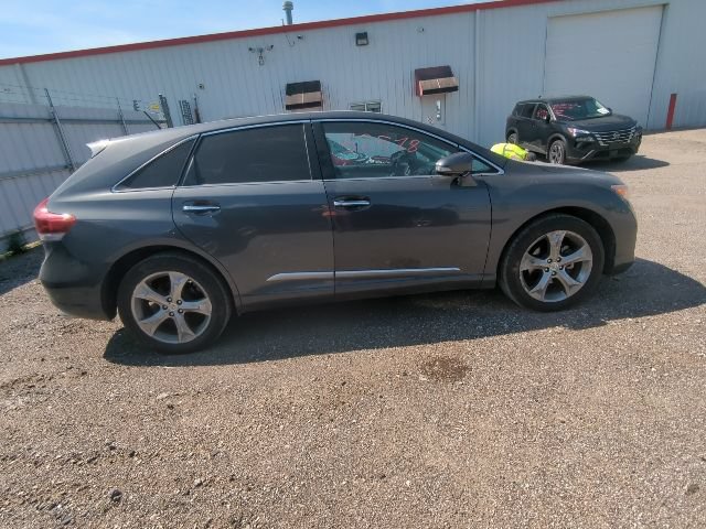 Used 2013 Toyota Venza XLE AWD/4WD image 2