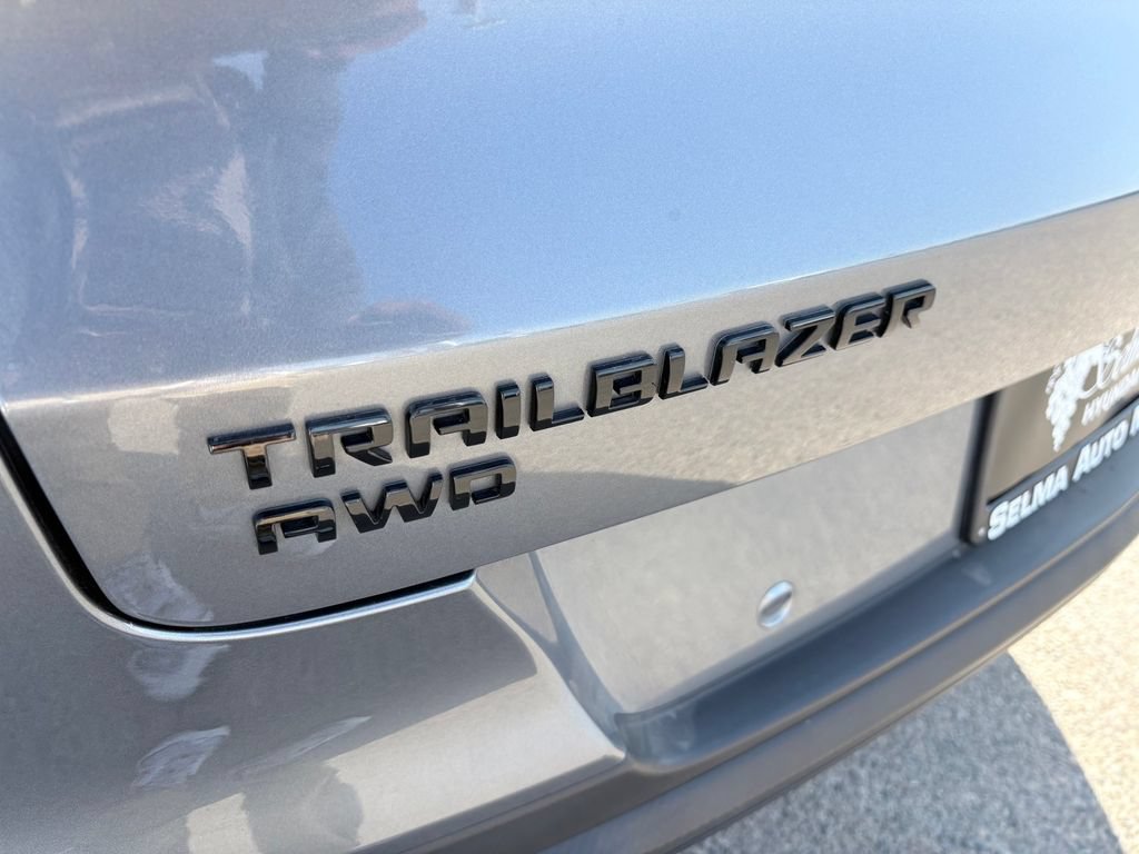 Used 2021 Chevrolet TrailBlazer RS w/ Sun and Liftgate Package AWD/4WD image 26