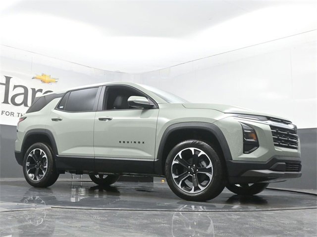 New 2026 Chevrolet Equinox LT w/ Convenience Package II image 2