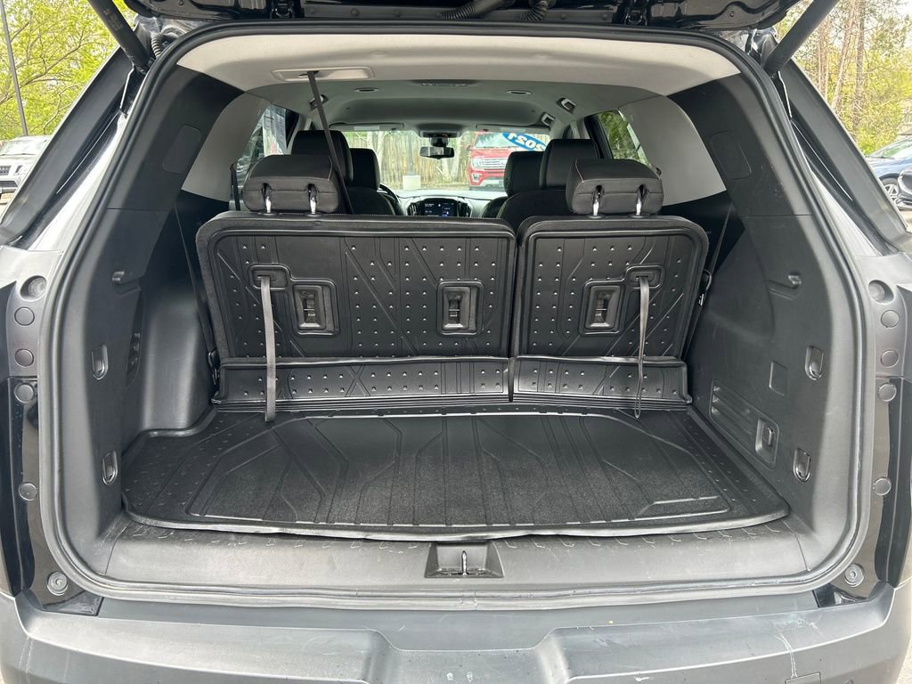 Used 2021 Chevrolet Traverse RS AWD/4WD image 28