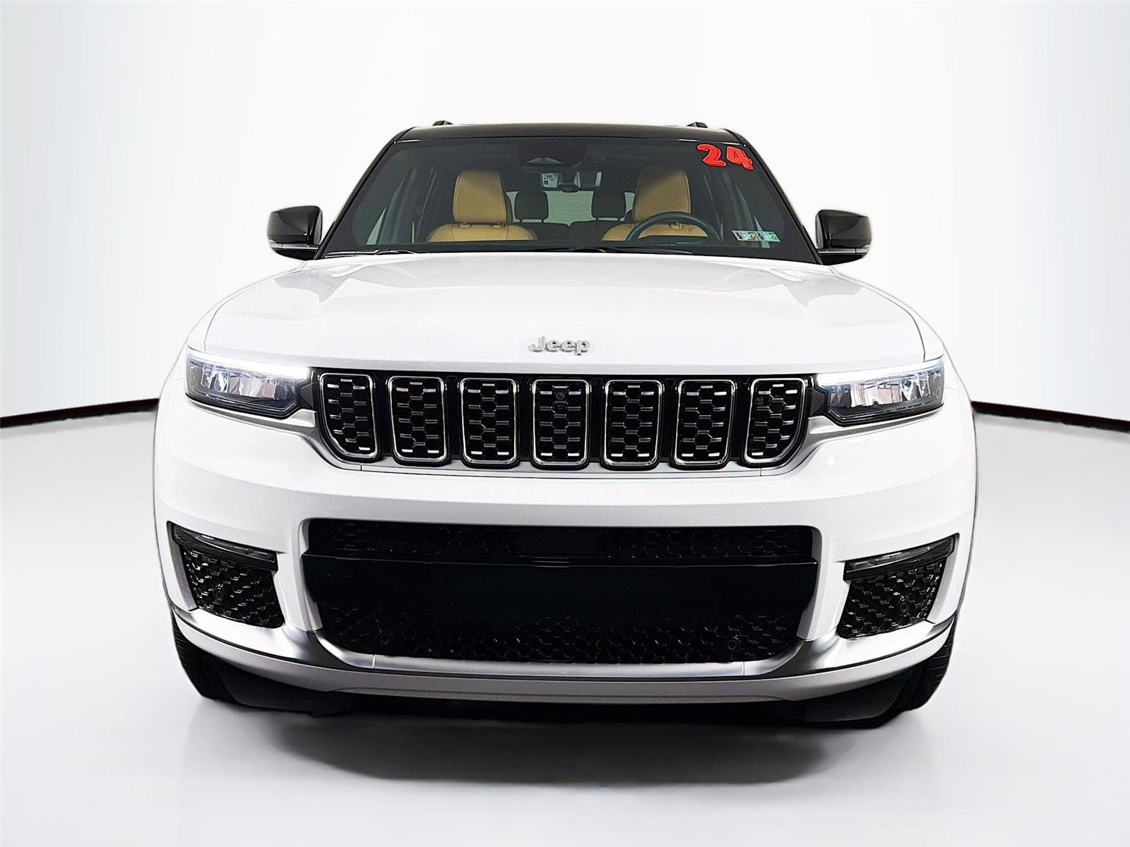 Used 2024 Jeep Grand Cherokee L Summit w/ Advanced Protech Group IV AWD/4WD image 2
