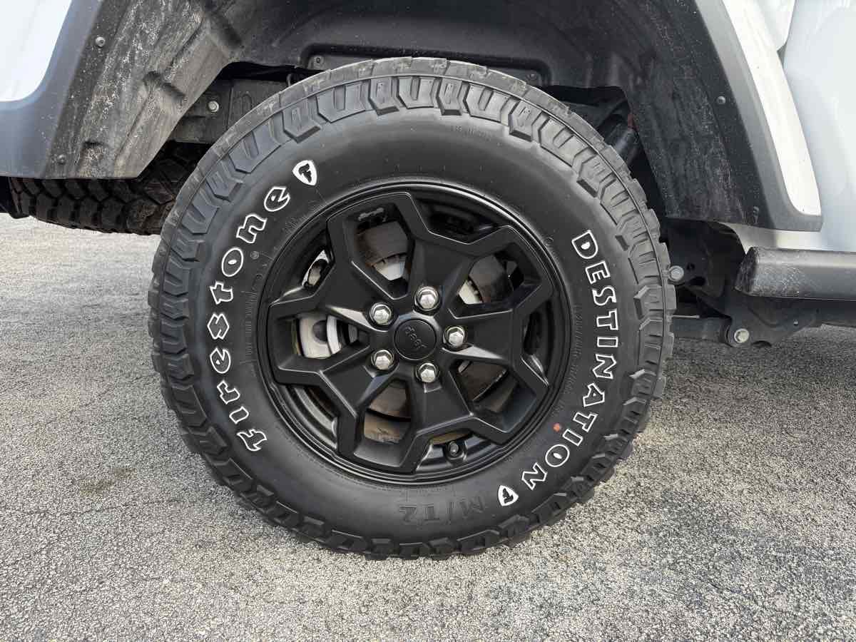Used 2023 Jeep Gladiator Sport AWD/4WD image 54