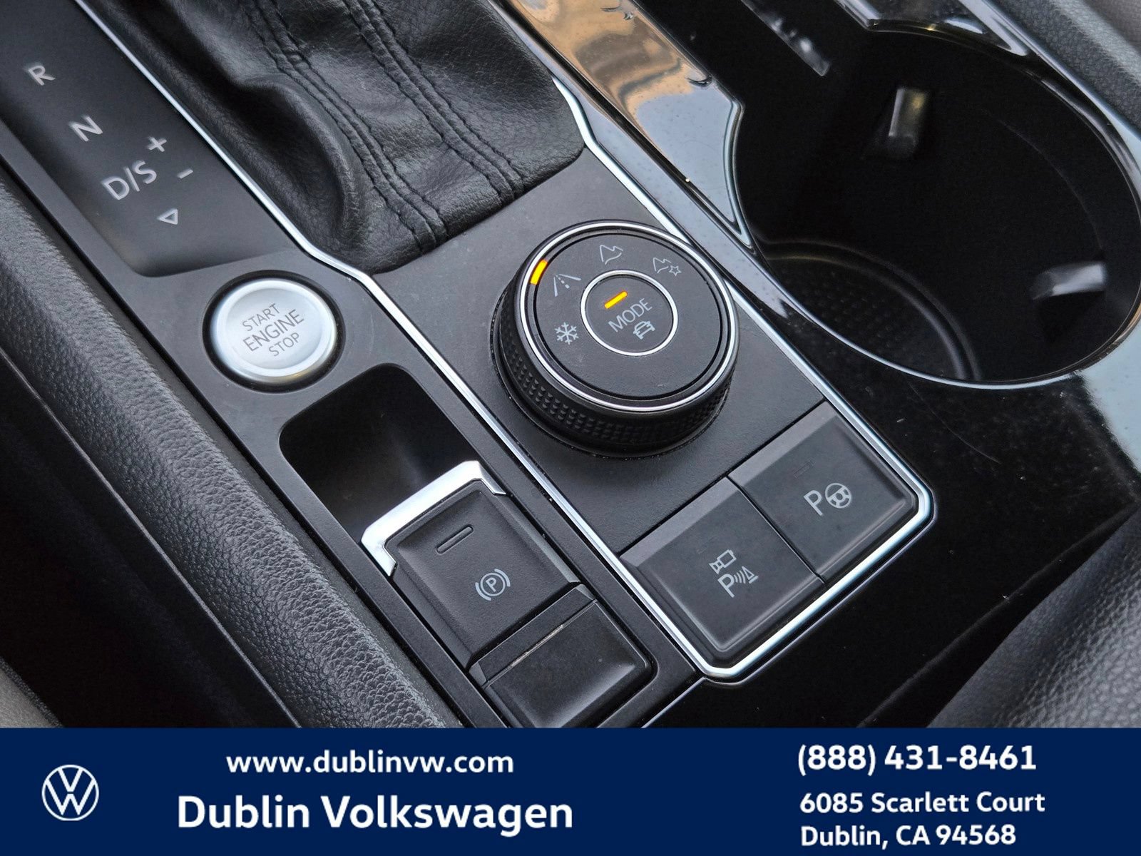 Used 2020 Volkswagen Atlas Cross Sport SEL Premium AWD/4WD image 19