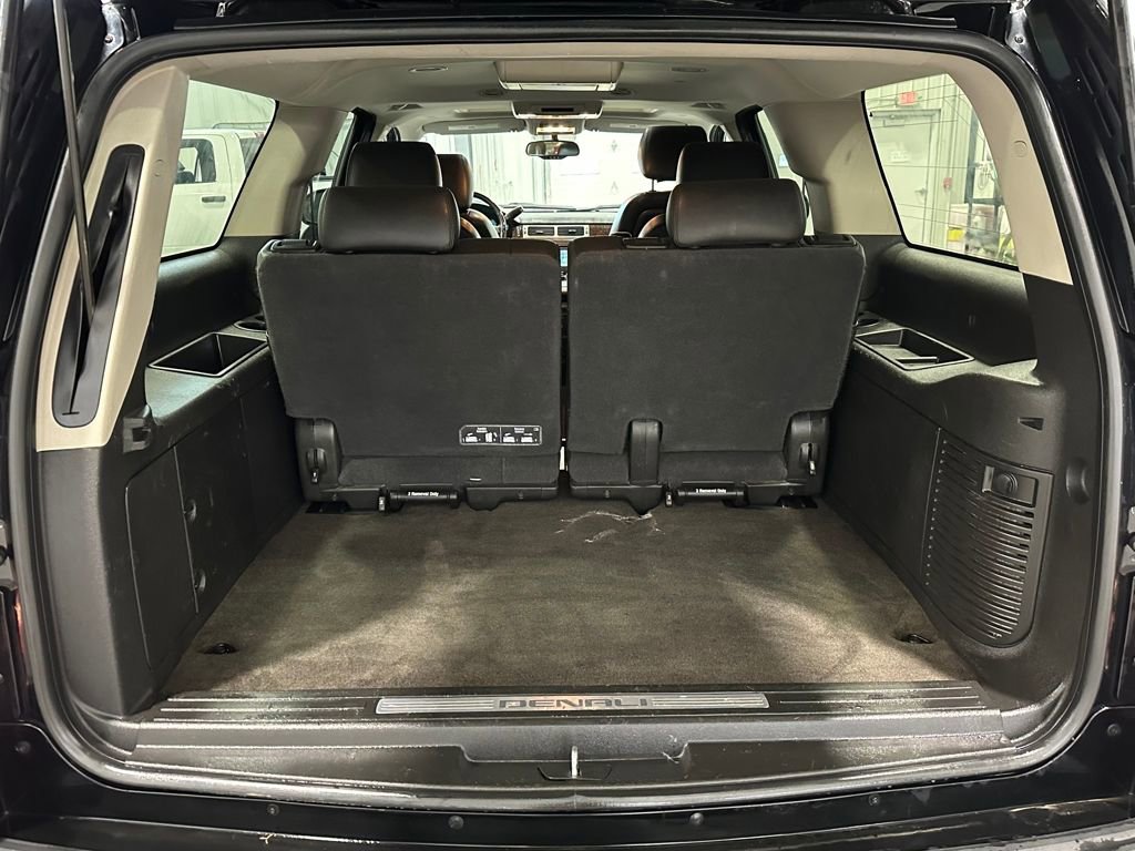 Used 2014 GMC Yukon XL Denali image 31