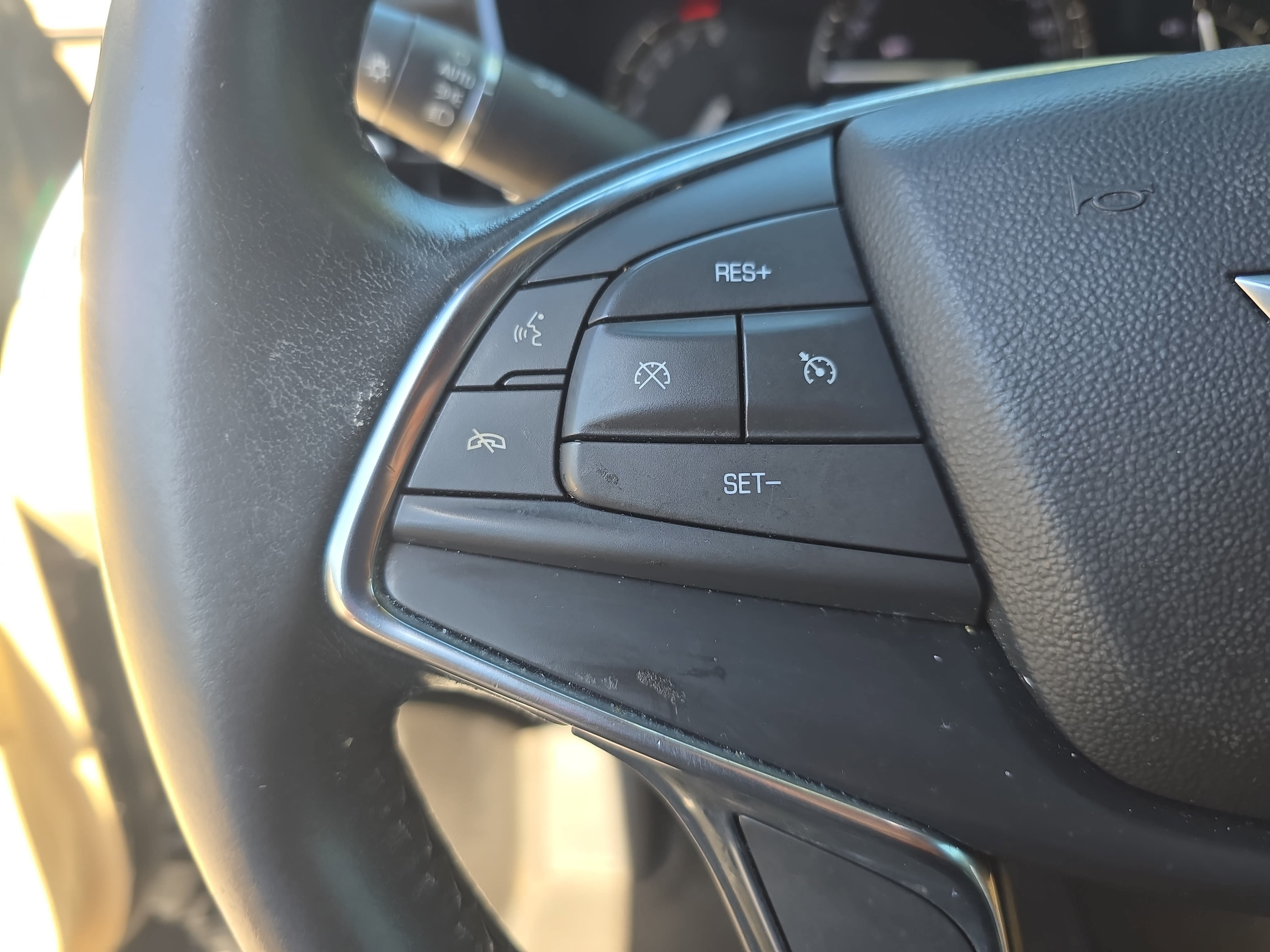 Used 2019 Cadillac XT5 FWD image 17
