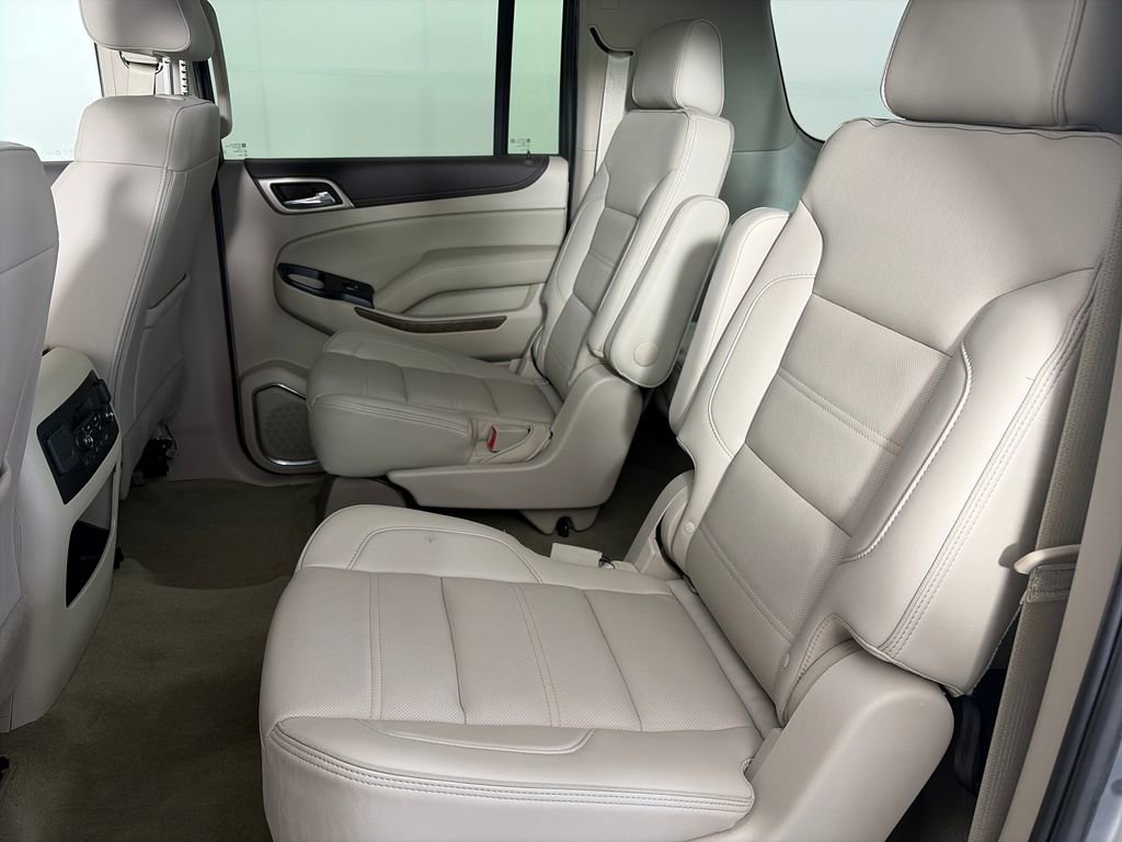 Used 2019 GMC Yukon XL Denali w/ Open Road Package AWD/4WD image 13