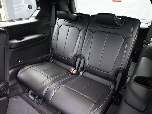 New 2025 Jeep Grand Cherokee L Limited image 15