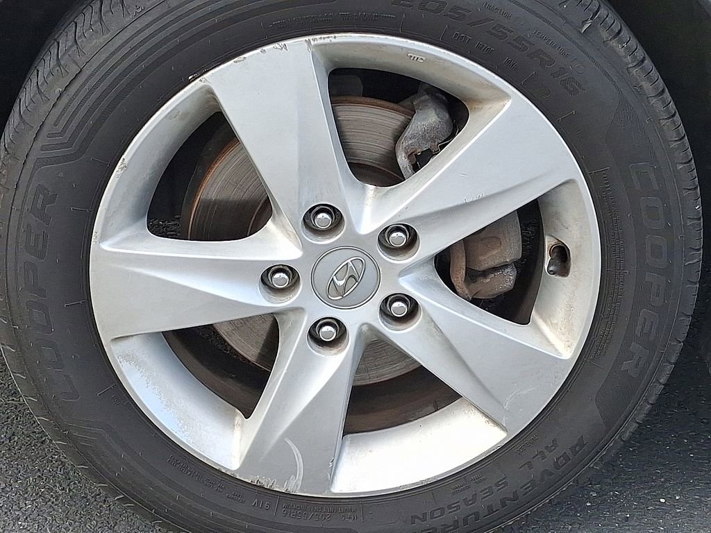 Used 2011 Hyundai Elantra GLS w/ Preferred Equipment Pkg 3 FWD image 11