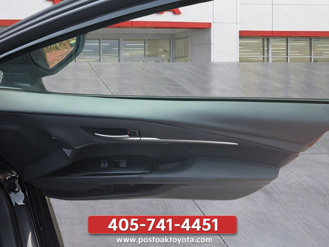 Used 2025 Toyota Camry LE FWD image 30