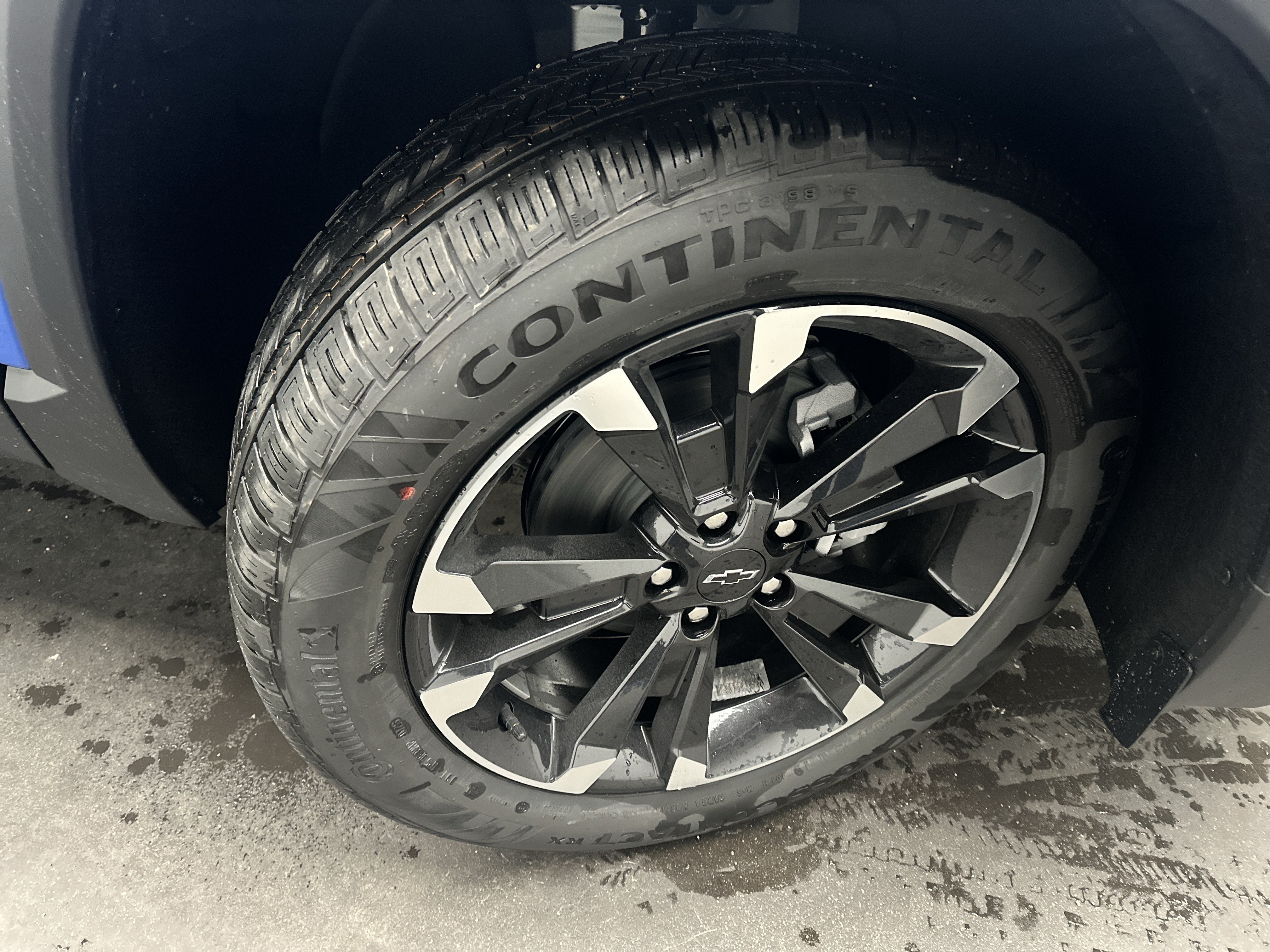 New 2026 Chevrolet Equinox RS w/ Convenience Package III FWD image 15