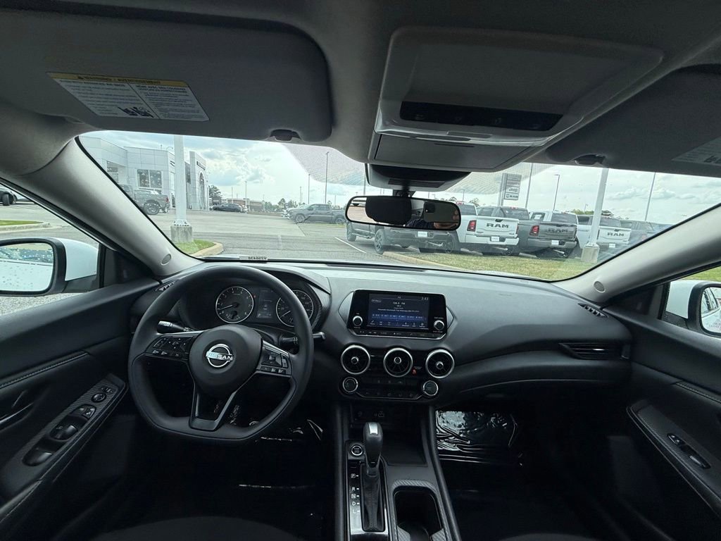 Used 2025 Nissan Sentra S image 12