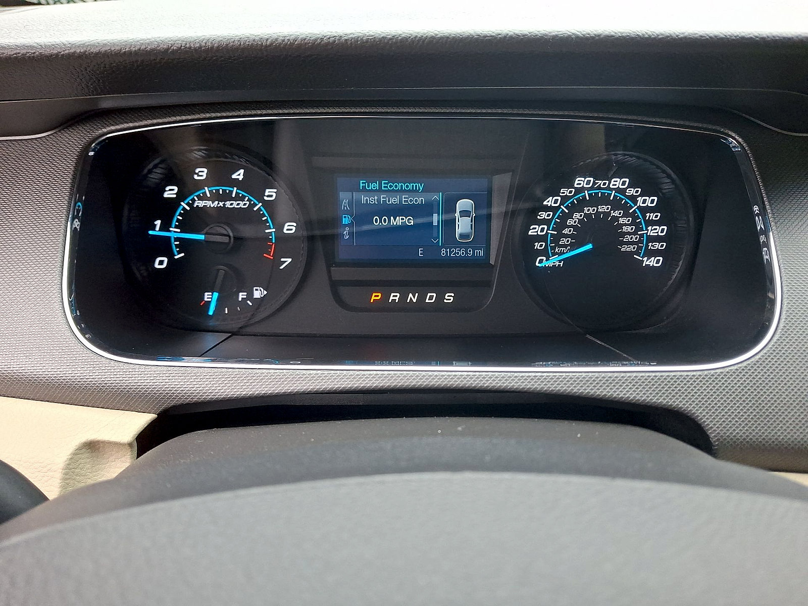 Used 2017 Ford Taurus SE FWD image 13