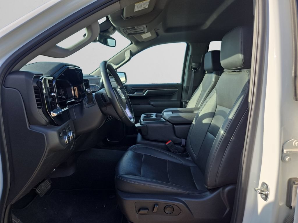 Used 2025 GMC Sierra 1500 SLT AWD/4WD image 10