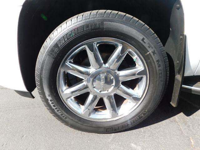Used 2008 GMC Yukon Denali image 9