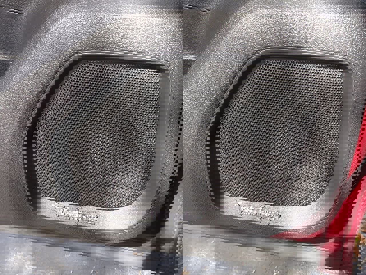 Used 2018 Nissan Titan SL image 31