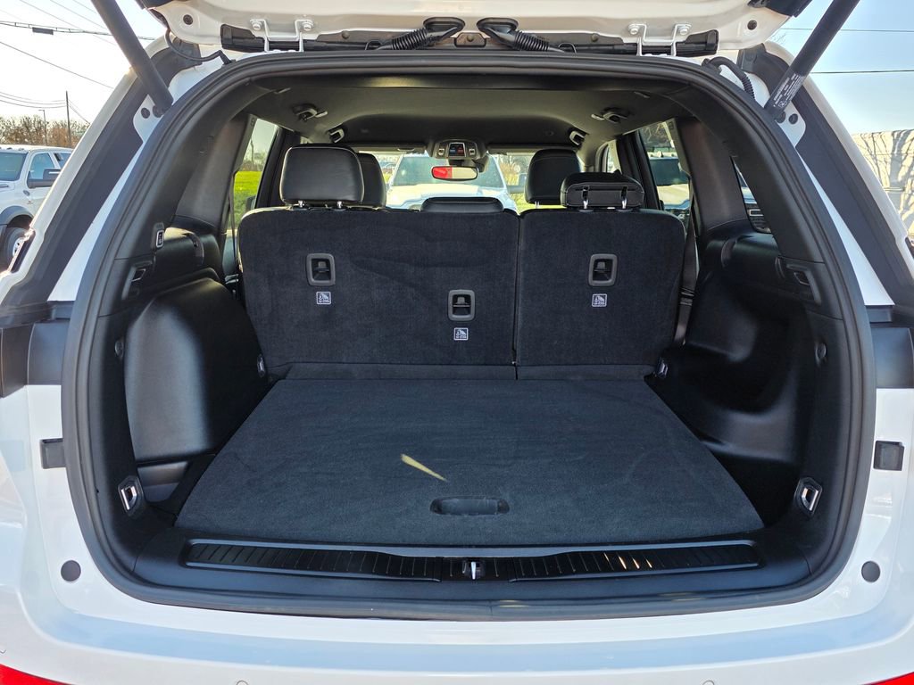 Used 2024 Jeep Grand Cherokee Limited w/ Black Appearance Package image 33