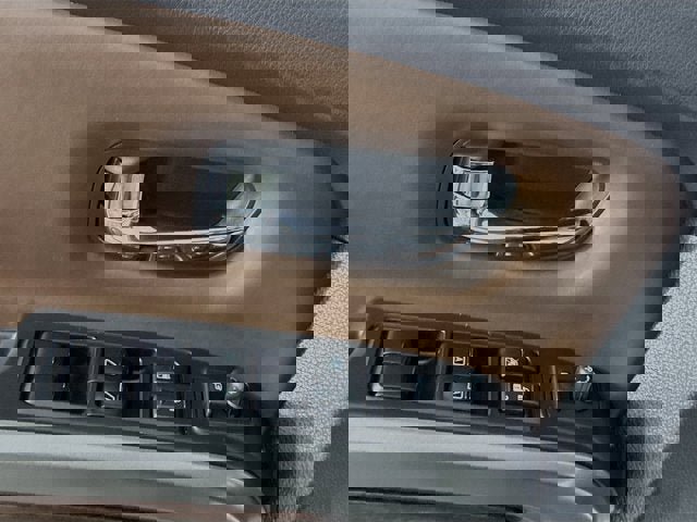 Used 2017 Nissan Titan Platinum Reserve image 16