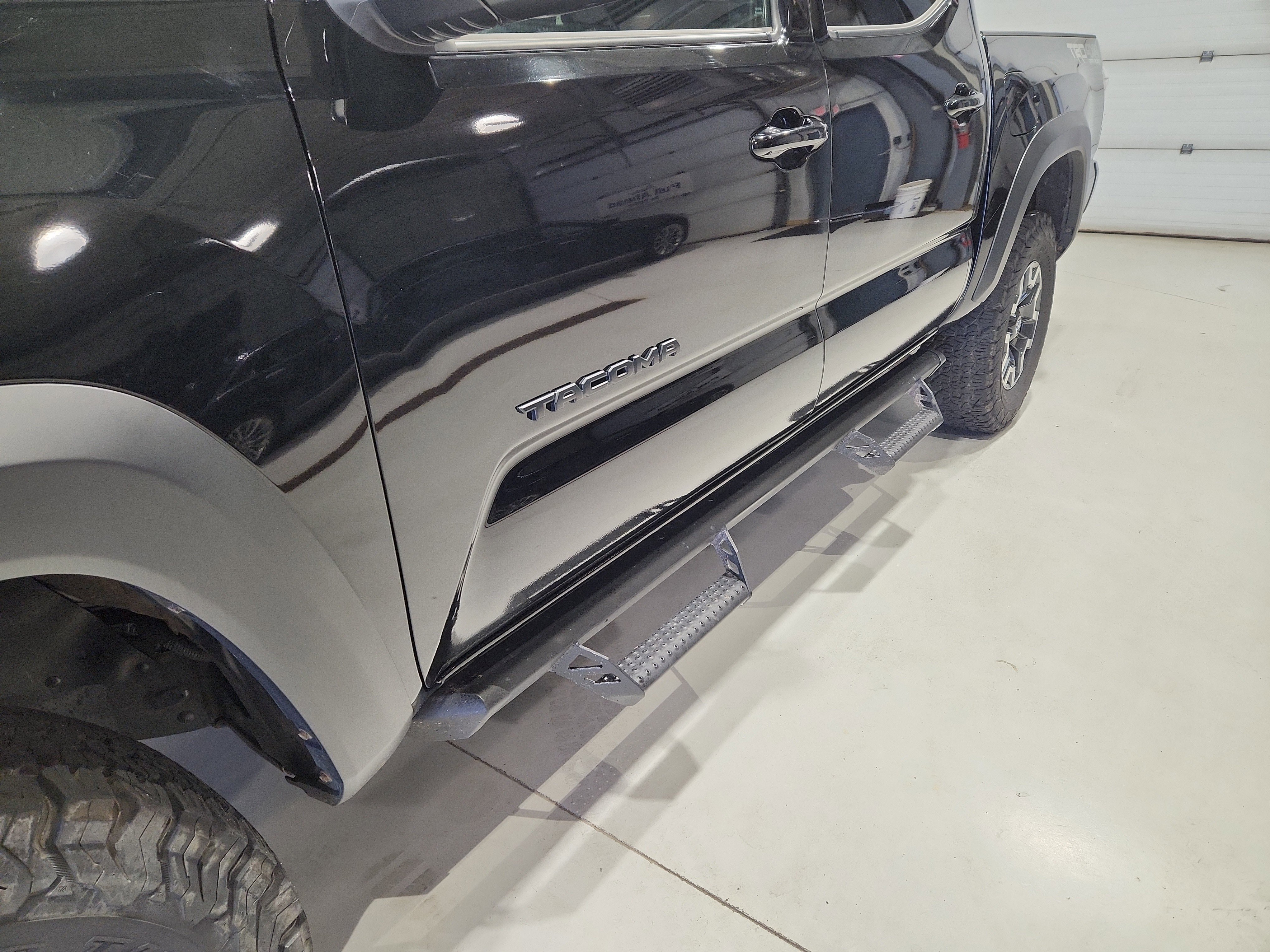 Used 2023 Toyota Tacoma TRD Off-Road image 24
