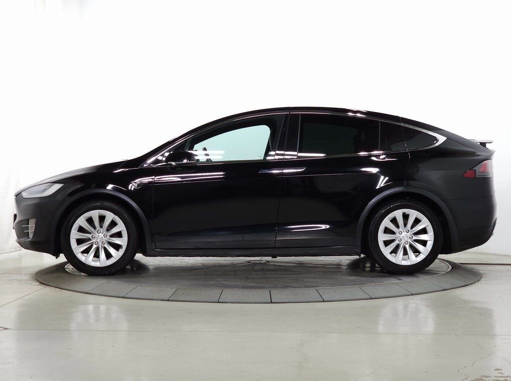 Used 2018 Tesla Model X 75D image 4