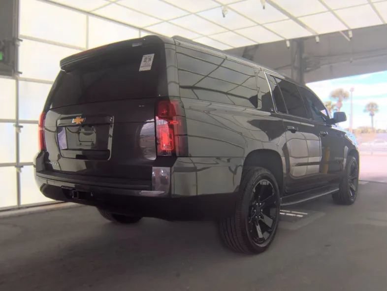 Used 2017 Chevrolet Suburban LT RWD image 2