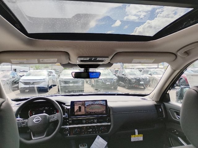 New 2026 Nissan Pathfinder Platinum AWD/4WD image 16