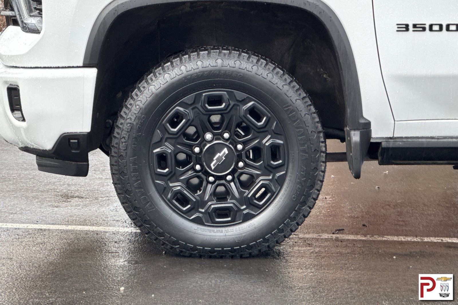 Certified 2024 Chevrolet Silverado 3500 LTZ w/ LTZ Plus Package image 29