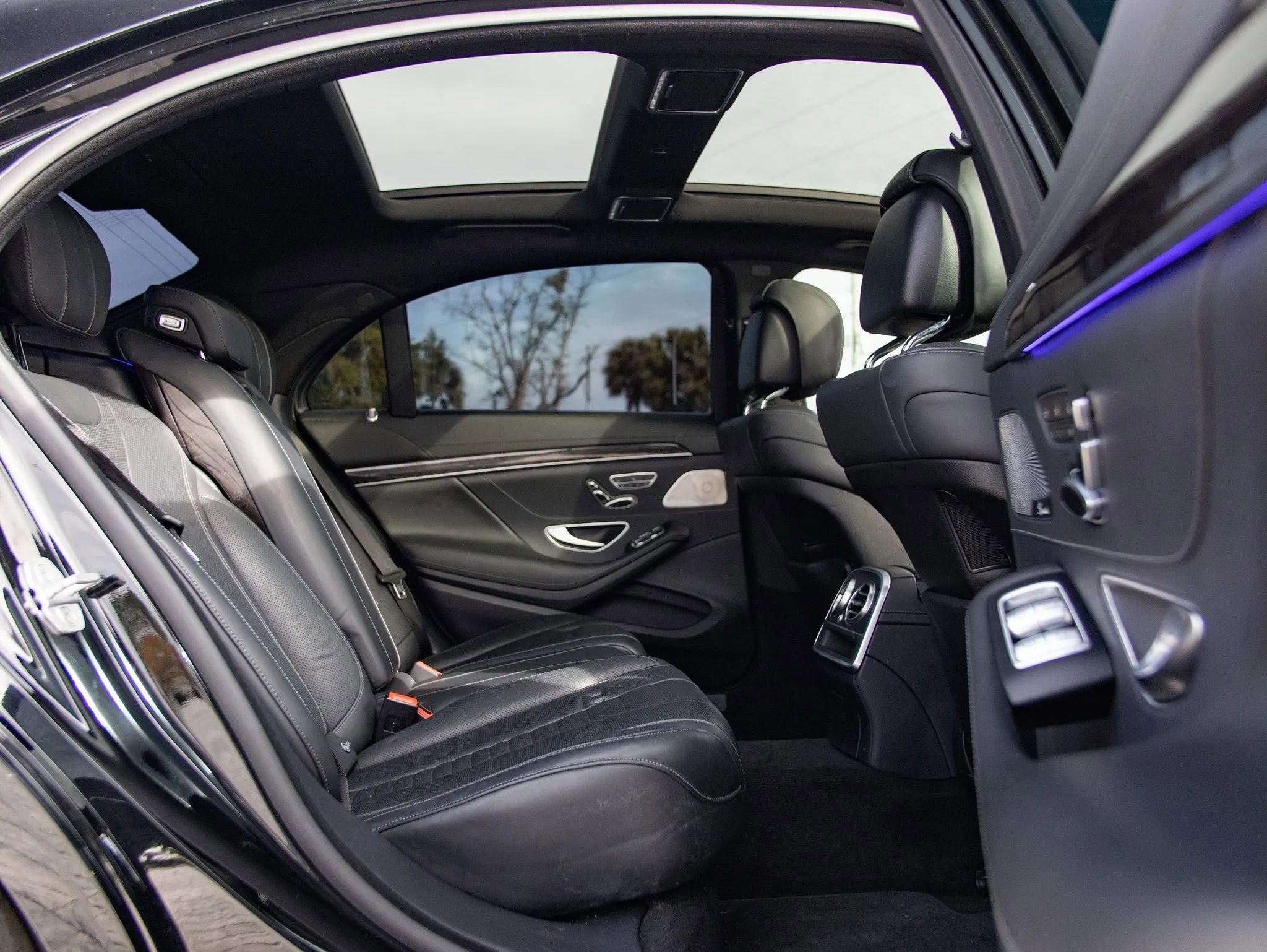 Used 2015 Mercedes-Benz S 550 Sedan image 31