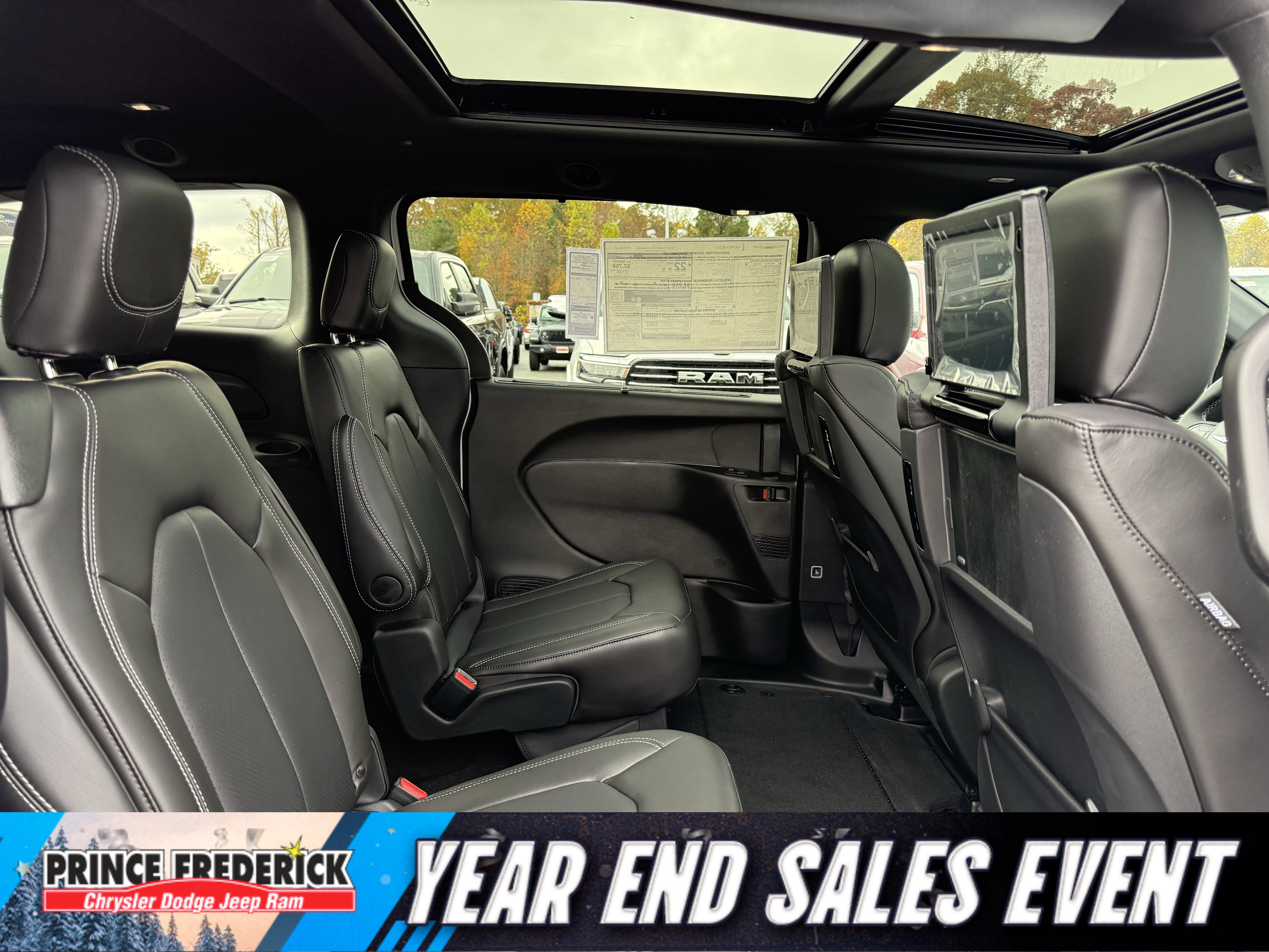 New 2026 Chrysler Pacifica Select image 16