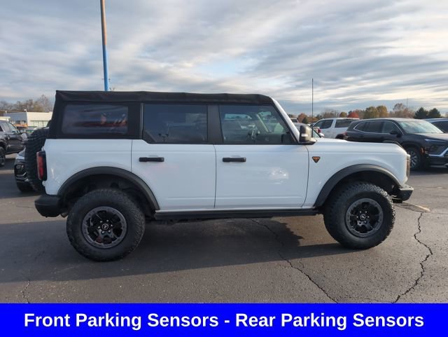 Used 2022 Ford Bronco Badlands image 9