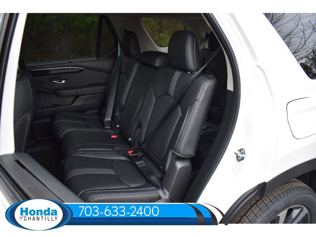 New 2025 Honda Pilot Touring image 29