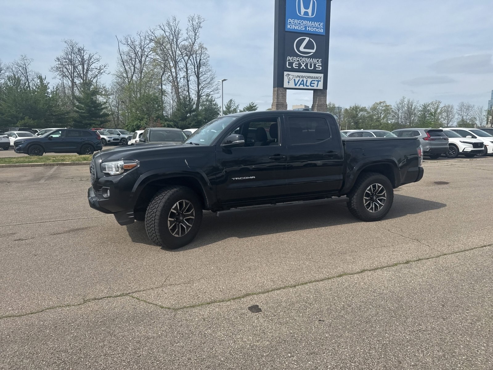 Used 2021 Toyota Tacoma TRD Sport w/ Technology Package image 8