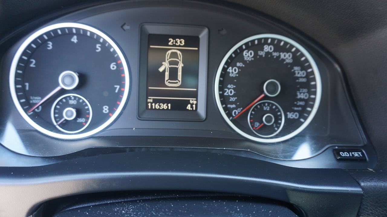 Used 2015 Volkswagen Tiguan SEL FWD image 8