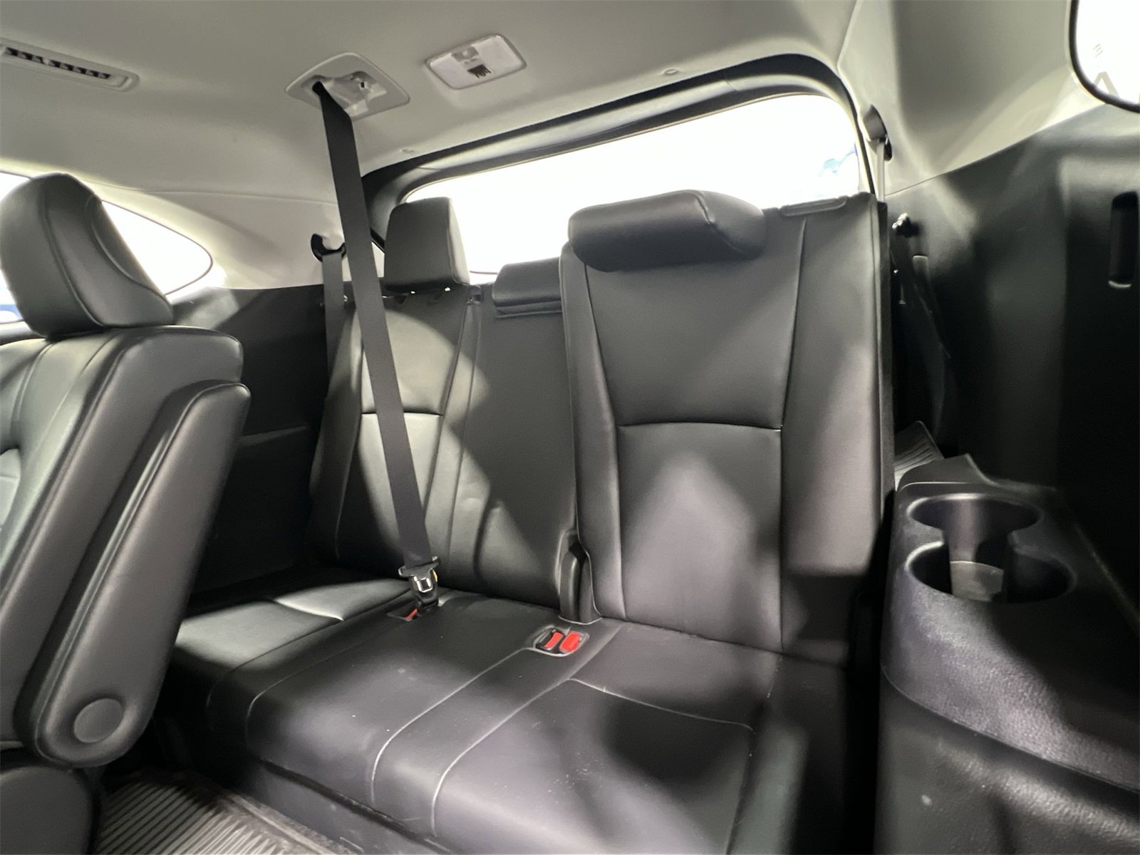 Used 2023 Toyota Highlander XLE image 23