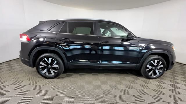 Used 2022 Volkswagen Atlas Cross Sport SE FWD image 4