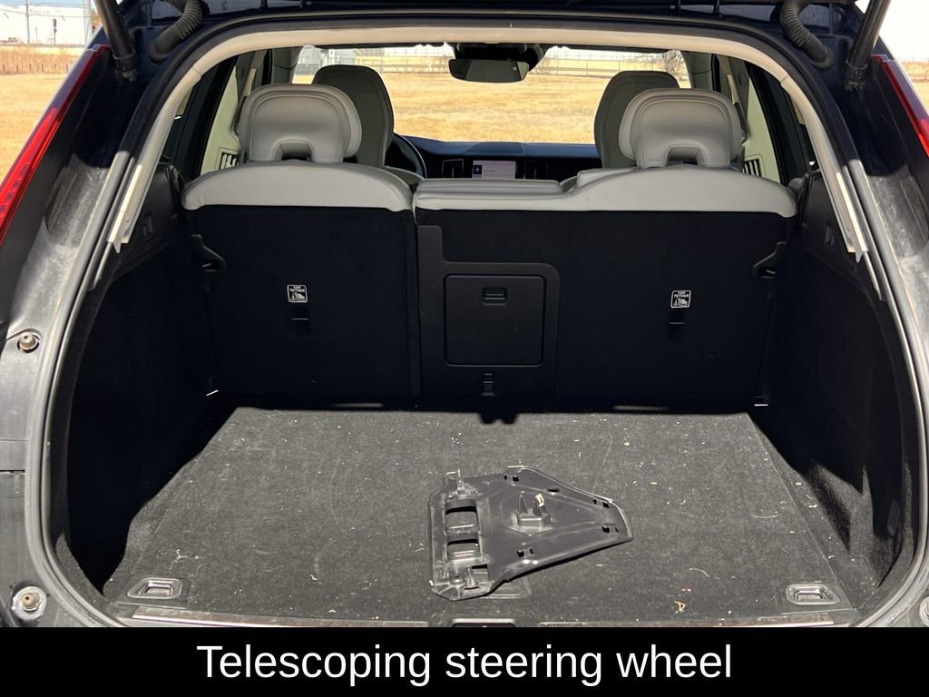 Used 2021 Volvo XC60 T6 Momentum image 34